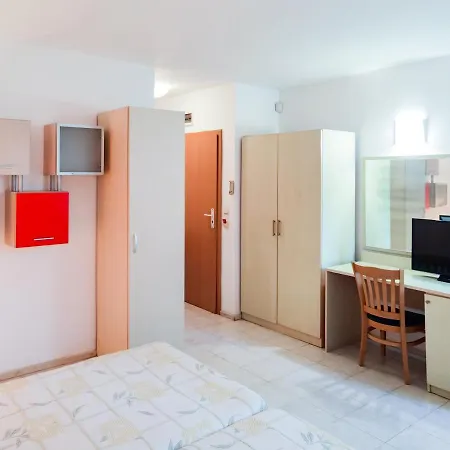 Green Villa فندق ساني بيتش