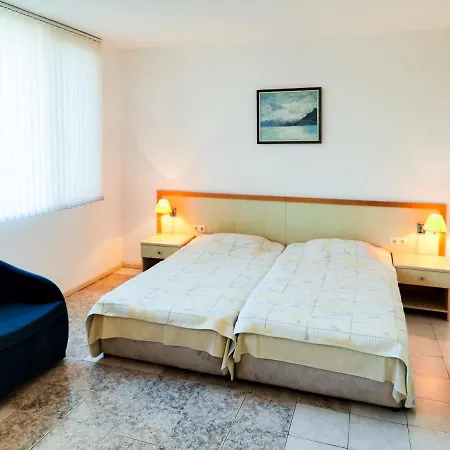 فندق Green Villa *